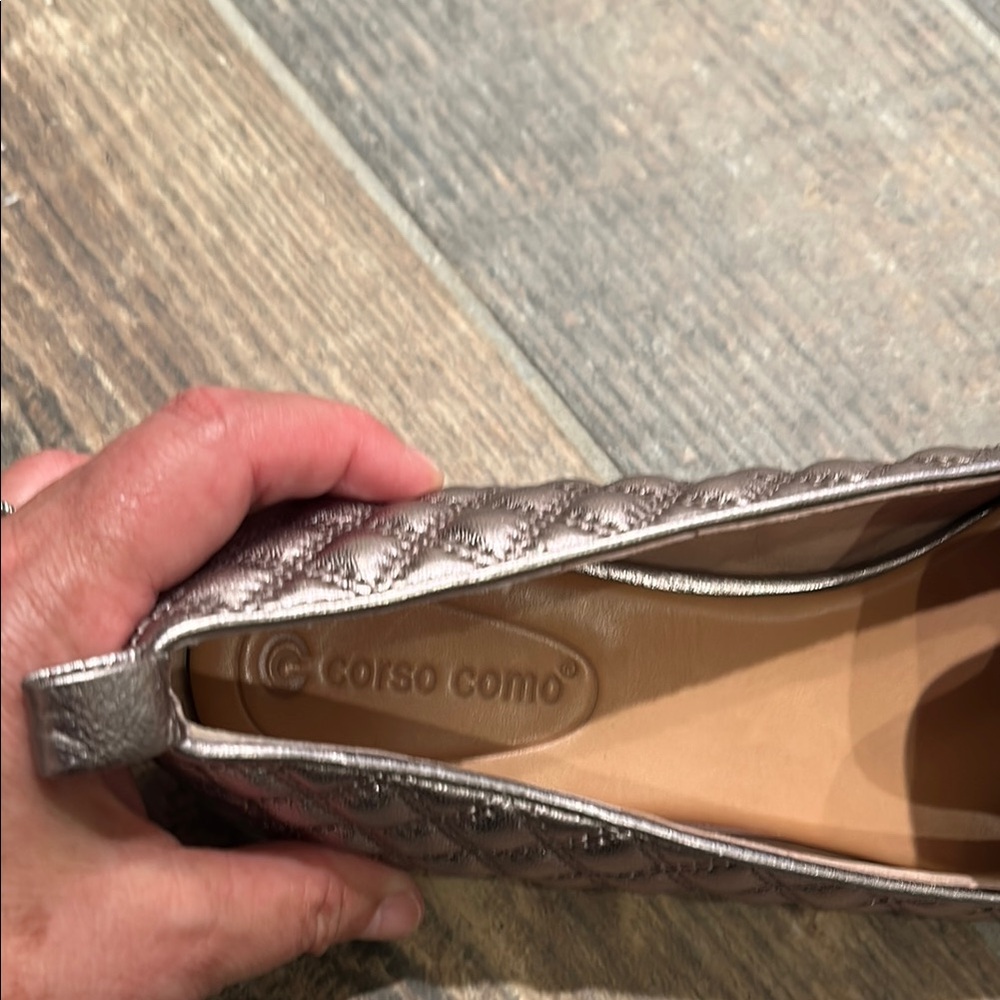Corso Como Bronze Flats with Elegant Design - Picture 7 of 7